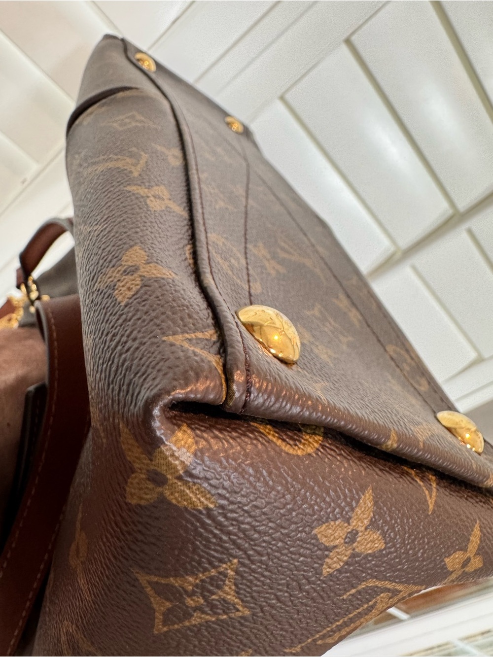 Louis Vuitton Brown Monogram with Black V-Panel Shoulder Bag - Picture 5 of 14